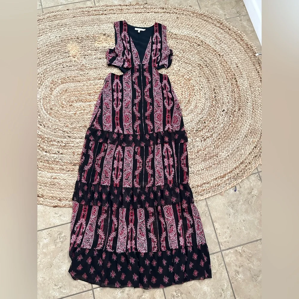 CUT OUT MAXI DRESS - Picture 2 of 7